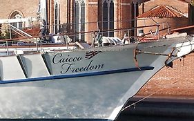 Venezia Boat&Breakfast Caicco Freedom